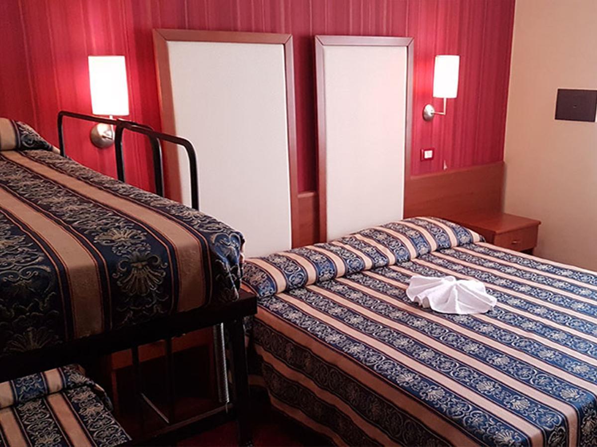 צ'סנטיקו Hotel Promenade Universale מראה חיצוני תמונה